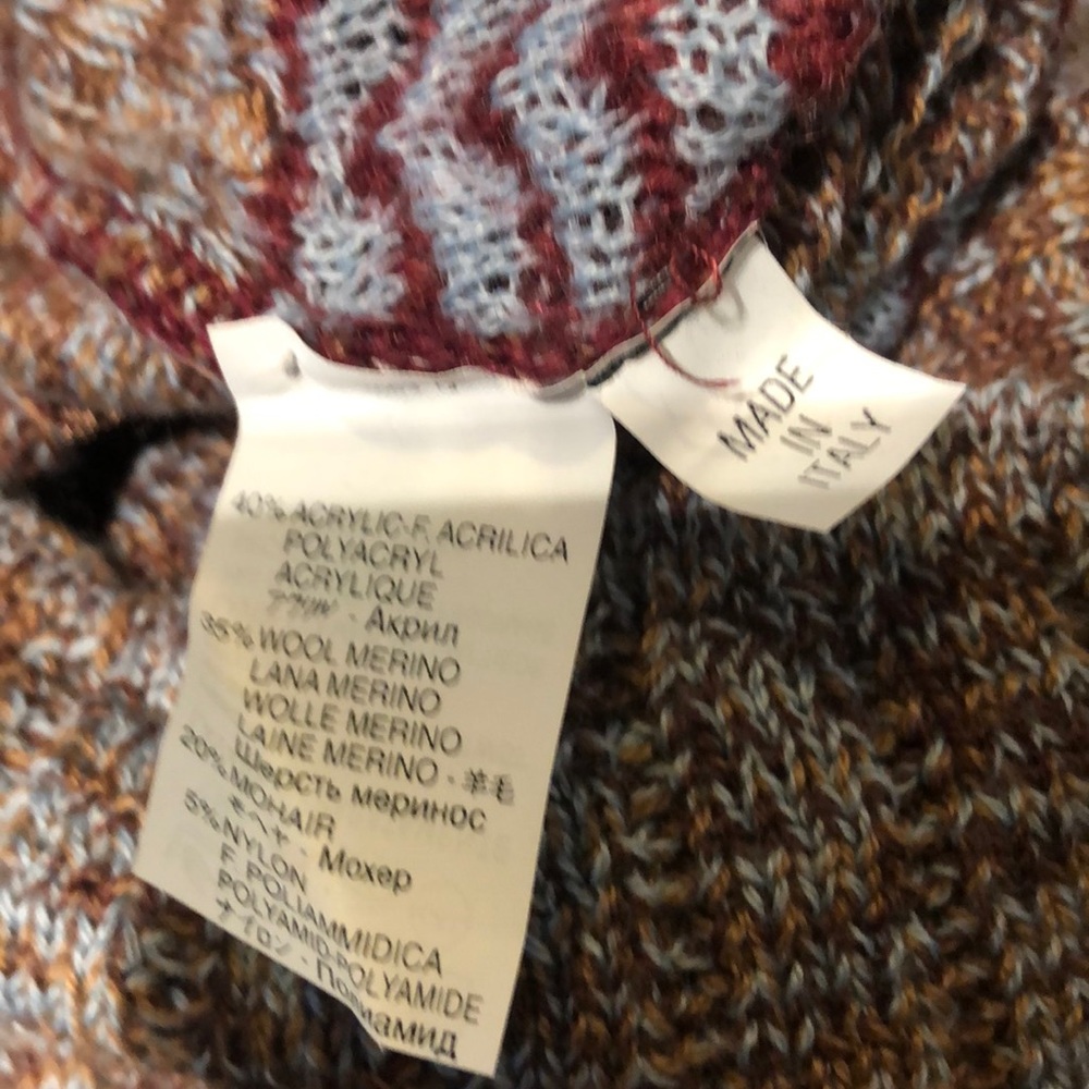Sweater - Picture 6 of 6